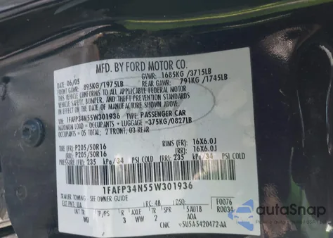 2005 Ford Focus Zx4 из США, поврежденный, VIN 1FAFP34N55W301936